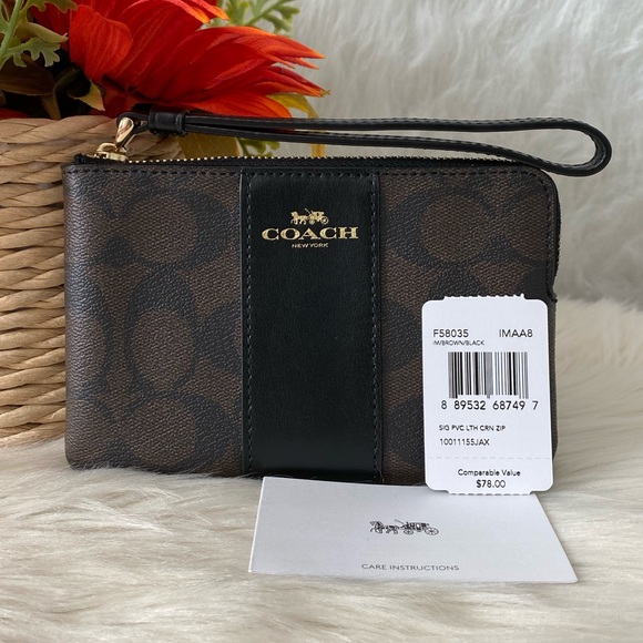 Coach Handbags - COACH CORNER ZIP WALLET IN CROSSGRAIN LEATHER